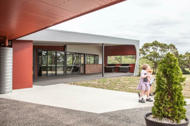 Circular head christian school trade centre 07